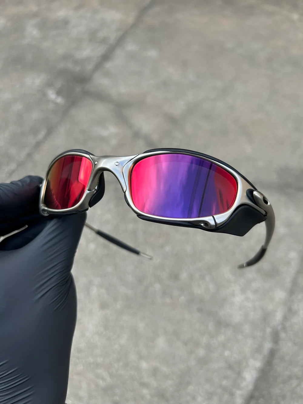 Juliet Plasma Dark Ruby c/ Side Blinder