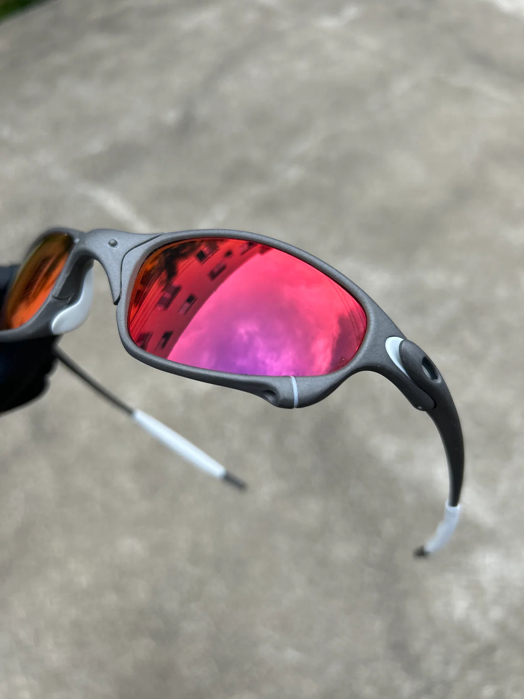 Juliet X-Metal Dark Ruby Custom c/ Kit Branco